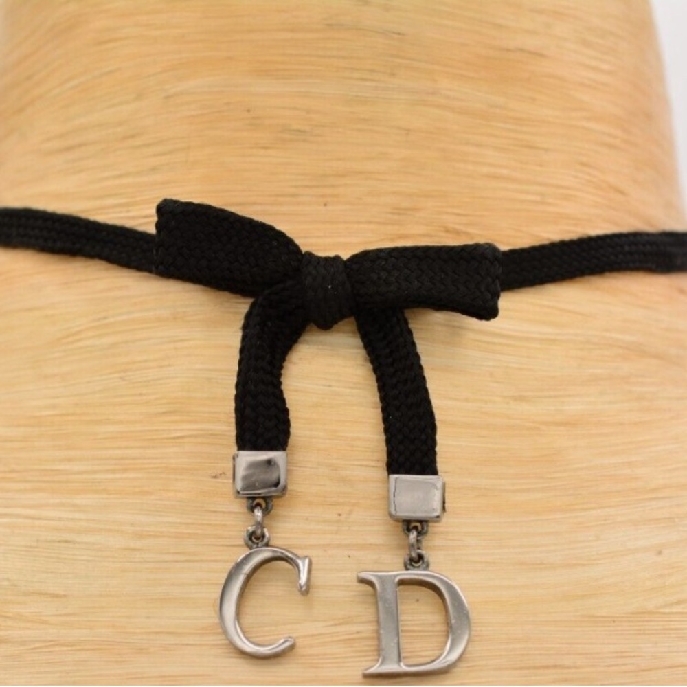 COPY - Christian Dior woman’s choker